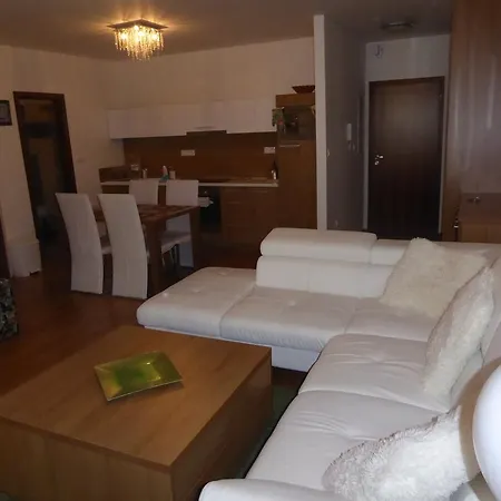 Apartman Tale * טאלה